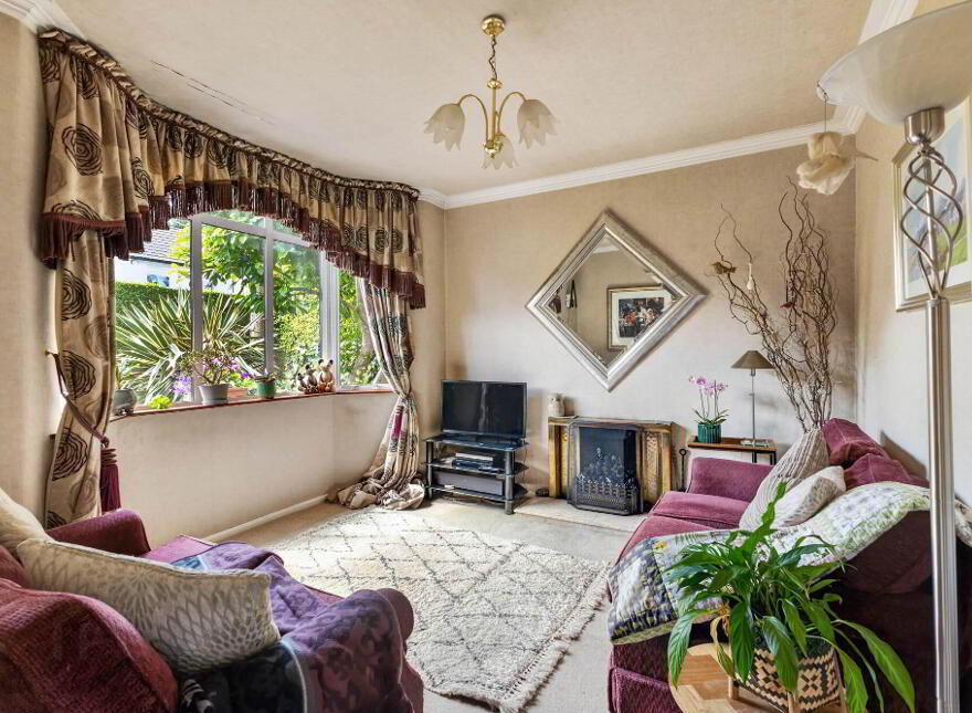 58 Killeaton Crescent, Dunmurry, Belfast, BT17 9HD