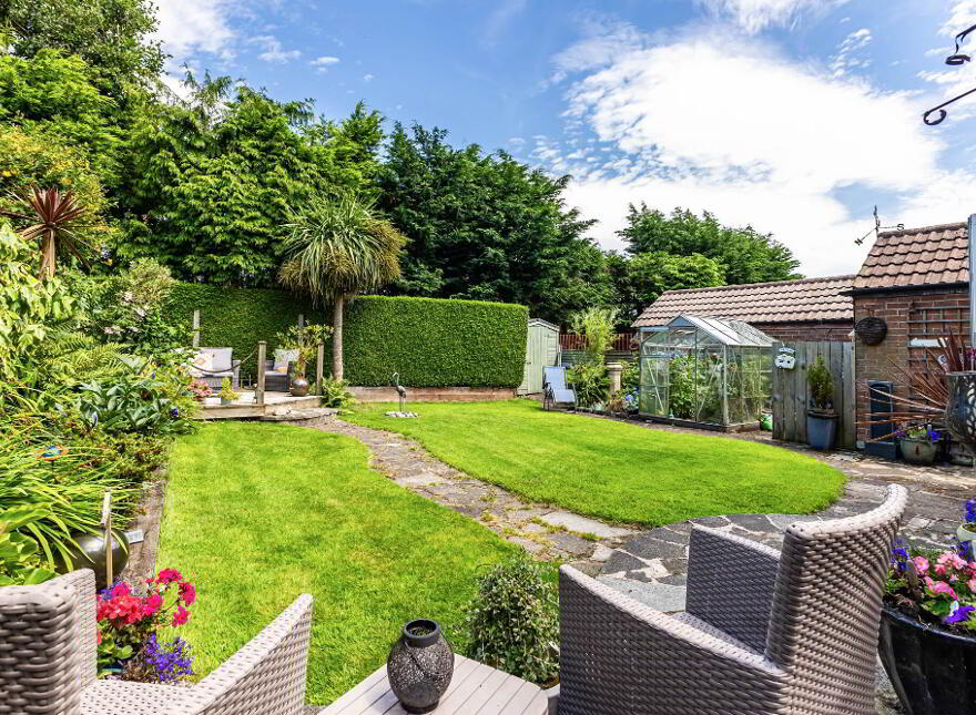 58 Killeaton Crescent, Dunmurry, Belfast, BT17 9HD