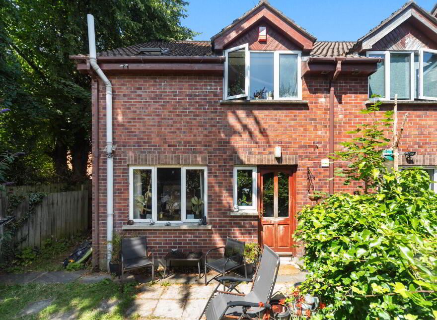 6 Charnwood Court, Belfast, BT15 5DJ