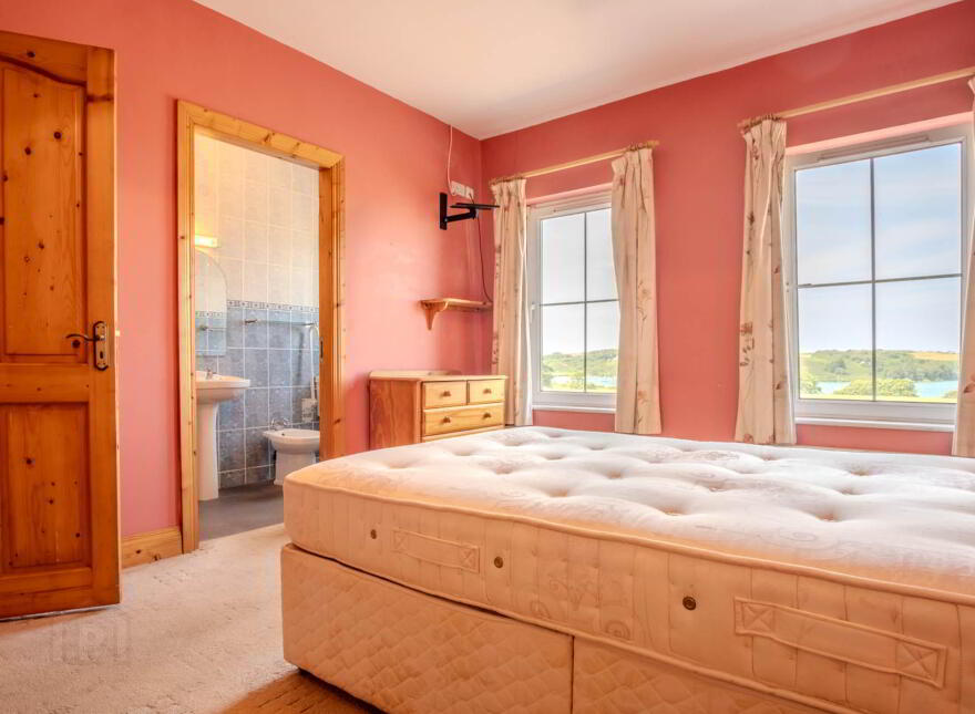 Church Strand, Baltimore, P81A365