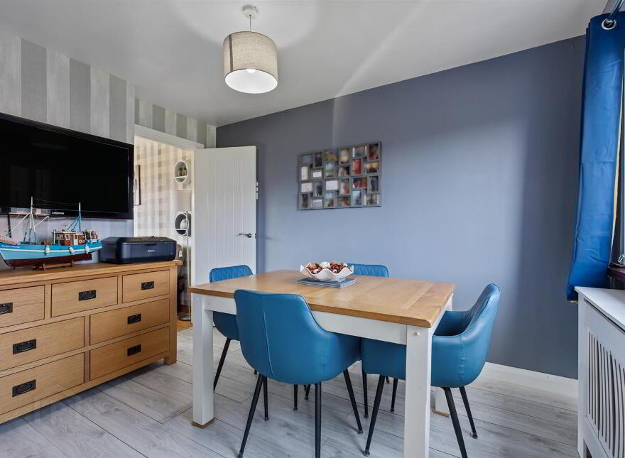 4 Rosslyn Park, Newtownards, BT23 8WP