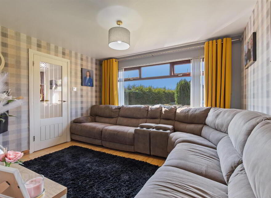 4 Rosslyn Park, Newtownards, BT23 8WP