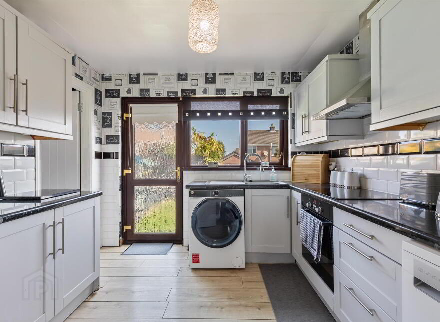 4 Rosslyn Park, Newtownards, BT23 8WP