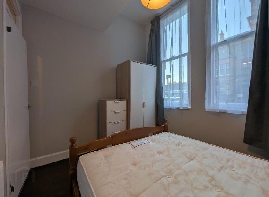 35 Bruntsfield Avenue, Bruntsfield, Edinburgh, EH10 4EN