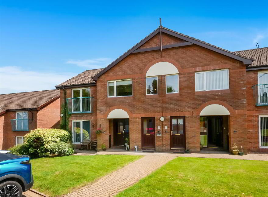 4 Queensfort Court, Saintfield Road, Carryduff, Belfast, BT8 8NF