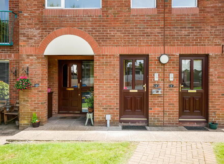 4 Queensfort Court, Saintfield Road, Carryduff, Belfast, BT8 8NF