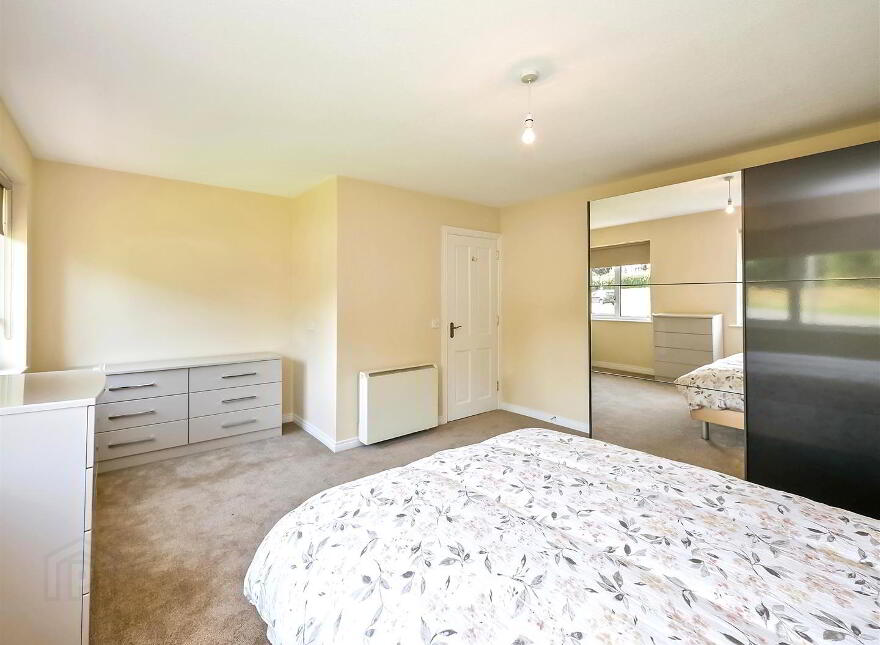 4 Queensfort Court, Saintfield Road, Carryduff, Belfast, BT8 8NF