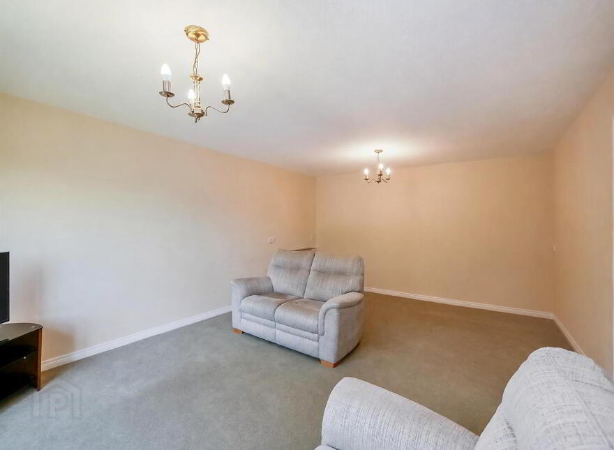 4 Queensfort Court, Saintfield Road, Carryduff, Belfast, BT8 8NF
