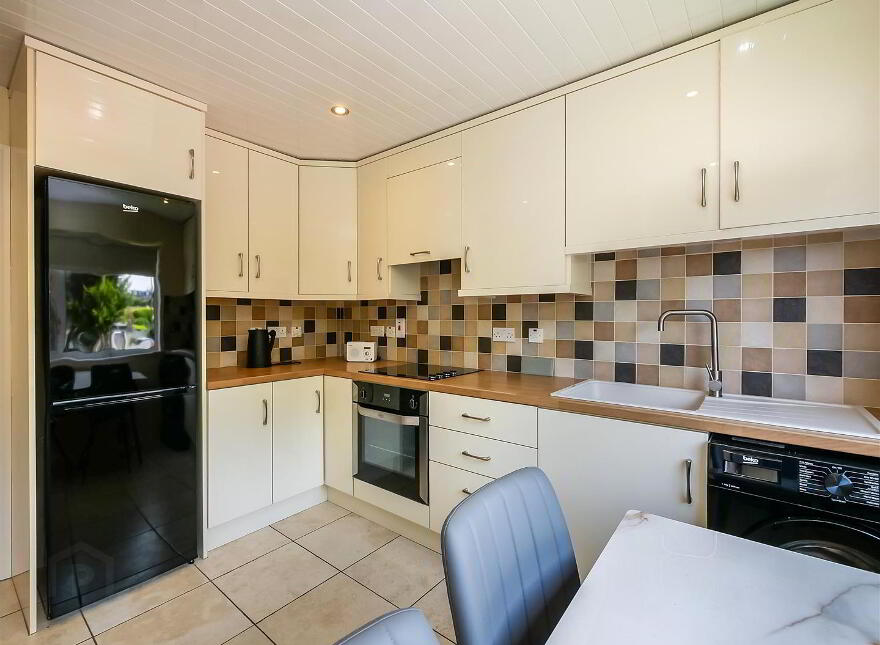 4 Queensfort Court, Saintfield Road, Carryduff, Belfast, BT8 8NF