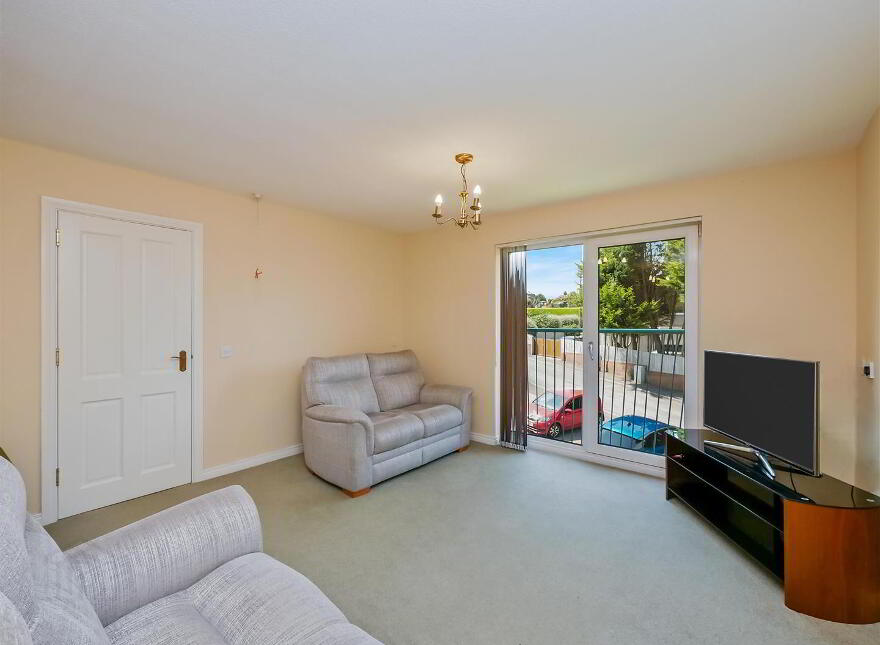 4 Queensfort Court, Saintfield Road, Carryduff, Belfast, BT8 8NF