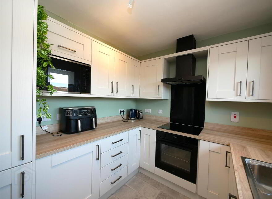 46 Drumkeen Court, Upper Galwally, Belfast, BT8 7TU