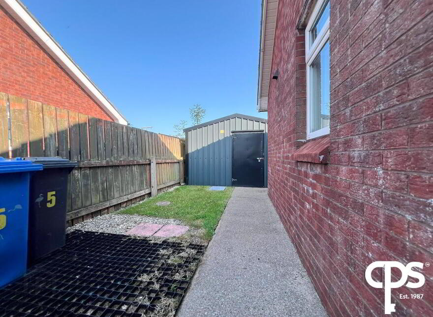 5 Lisneal Court, Derry, BT47 6WQ