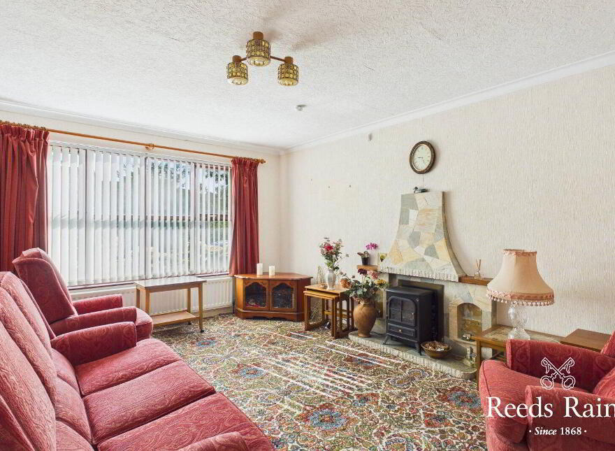 32 Carrowreagh Gardens, Dundonald, Belfast, BT16 1TW