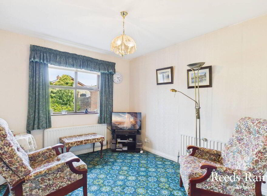 32 Carrowreagh Gardens, Dundonald, Belfast, BT16 1TW