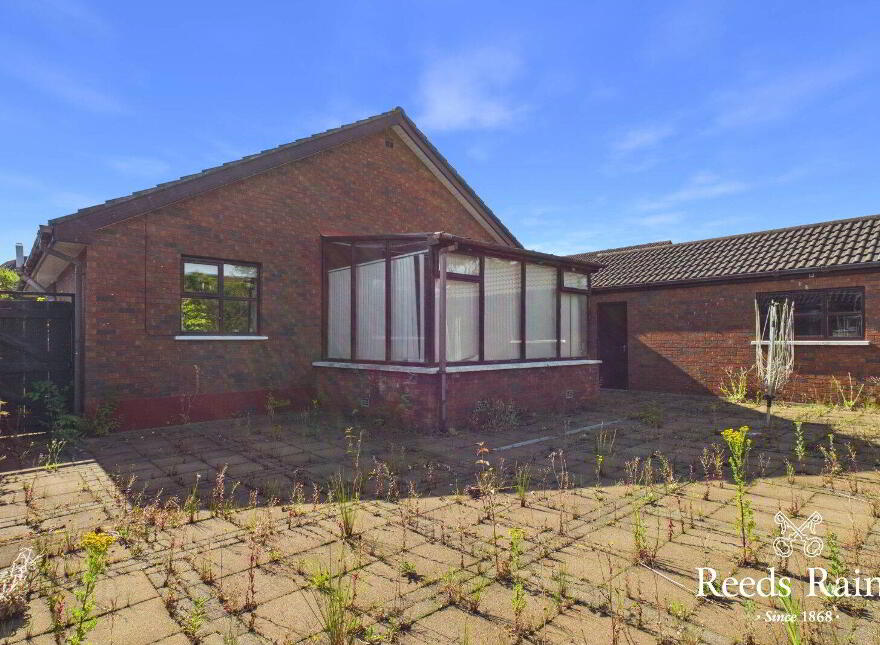 32 Carrowreagh Gardens, Dundonald, Belfast, BT16 1TW