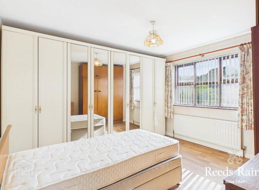 32 Carrowreagh Gardens, Dundonald, Belfast, BT16 1TW