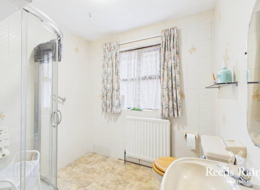 32 Carrowreagh Gardens, Dundonald, Belfast, BT16 1TW