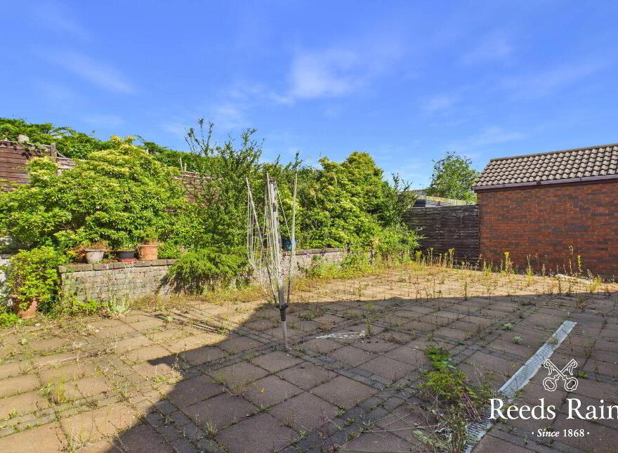 32 Carrowreagh Gardens, Dundonald, Belfast, BT16 1TW
