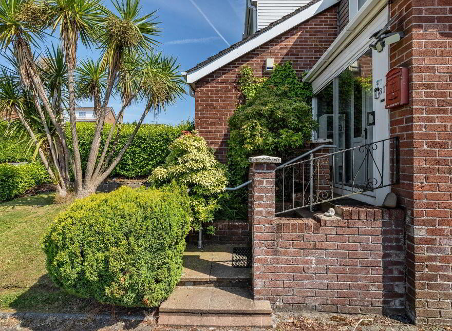 31 Clandeboye Way, Bangor, BT19 1AD