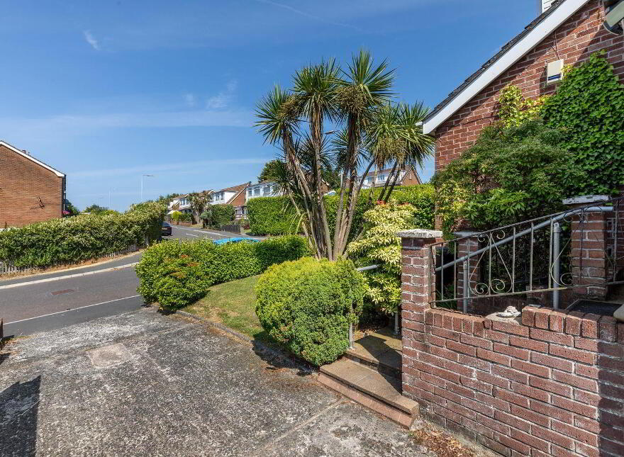 31 Clandeboye Way, Bangor, BT19 1AD