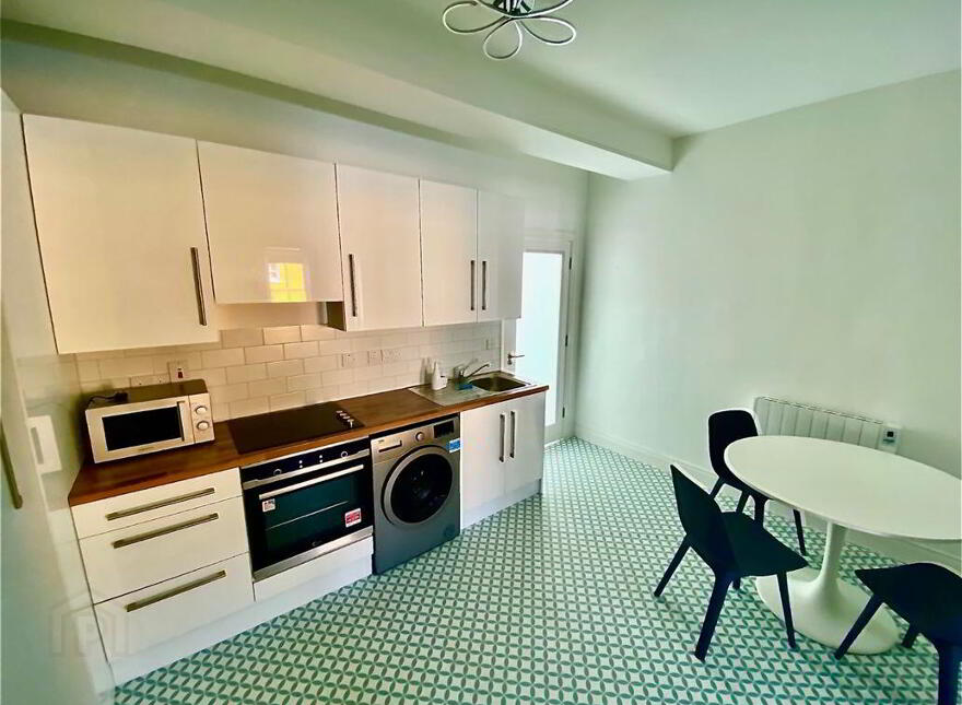 Apt 3, 43 Clanbrassil Street, Dundalk, A91WD56