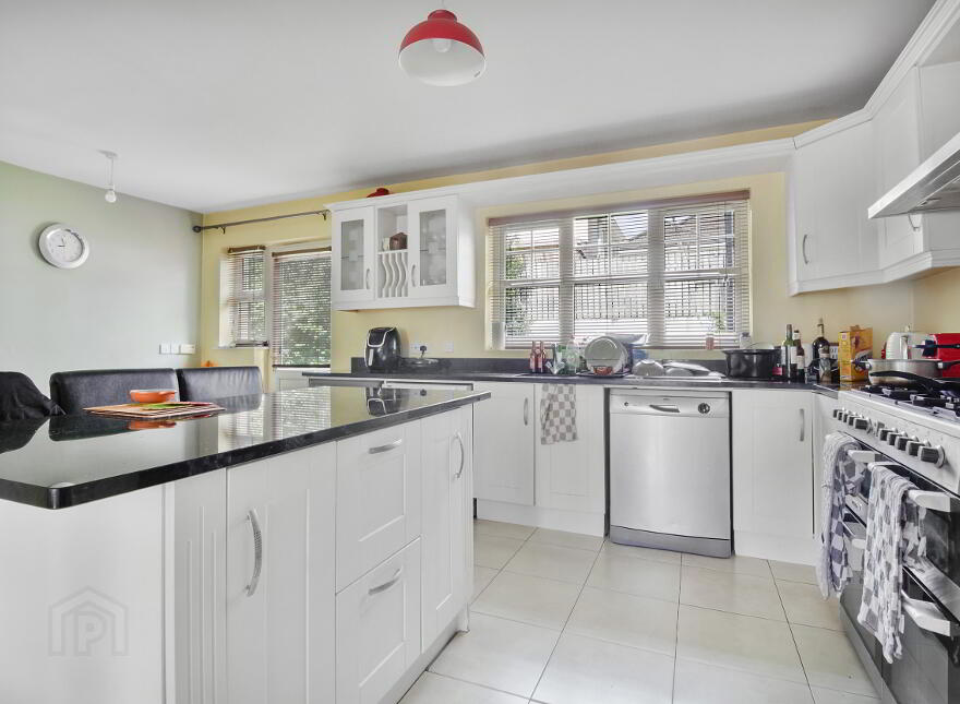 63 Wheatfield, Muff