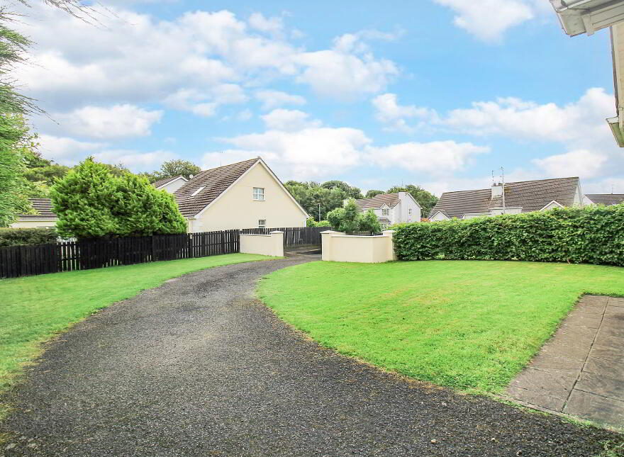 64 Wheatfield, Muff