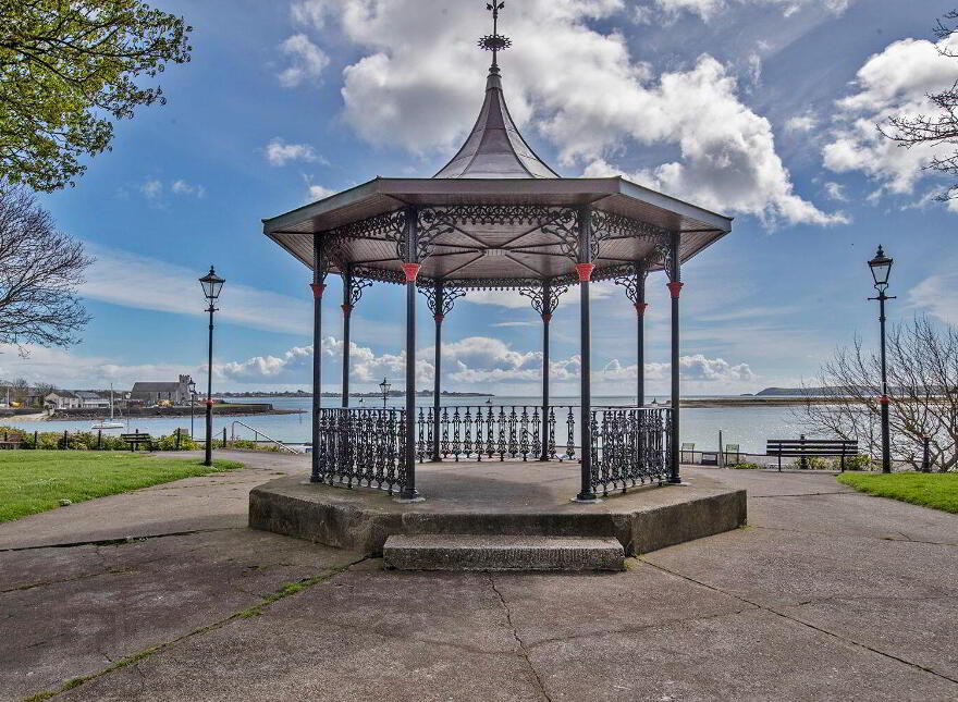 Trade Winds, 5 Coady's Quay, Dungarvan, X35V098