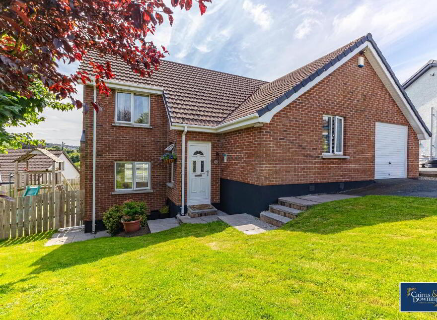 4 Bracken Ridge, Dromore, BT25 1QF