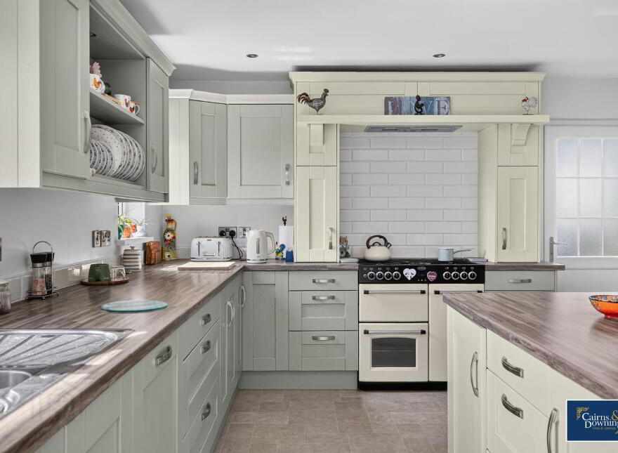 4 Bracken Ridge, Dromore, BT25 1QF