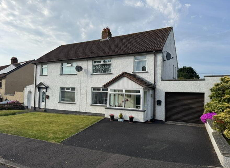 9 Lumfiord Avenue, Whitehead, BT38 9NR