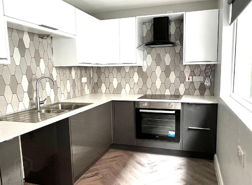 15 Moorfield Street, Belfast, BT5 5BY