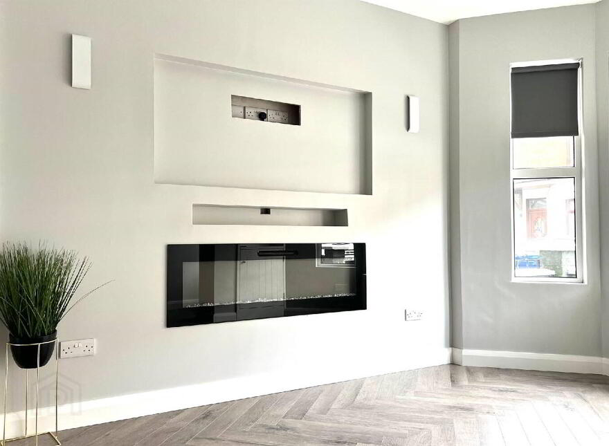 15 Moorfield Street, Belfast, BT5 5BY