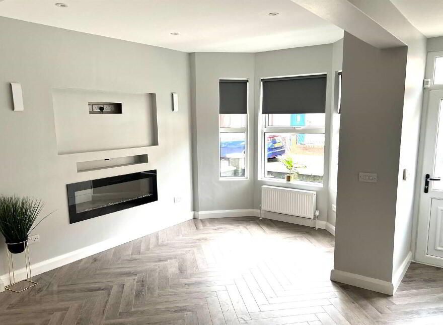15 Moorfield Street, Belfast, BT5 5BY