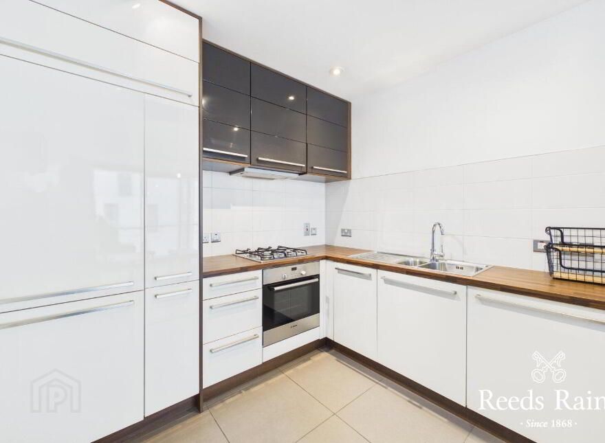 Apartment 9.30 The Arc 2I Queens Road, Titanic Quarter, Belfast, BT3 9FL