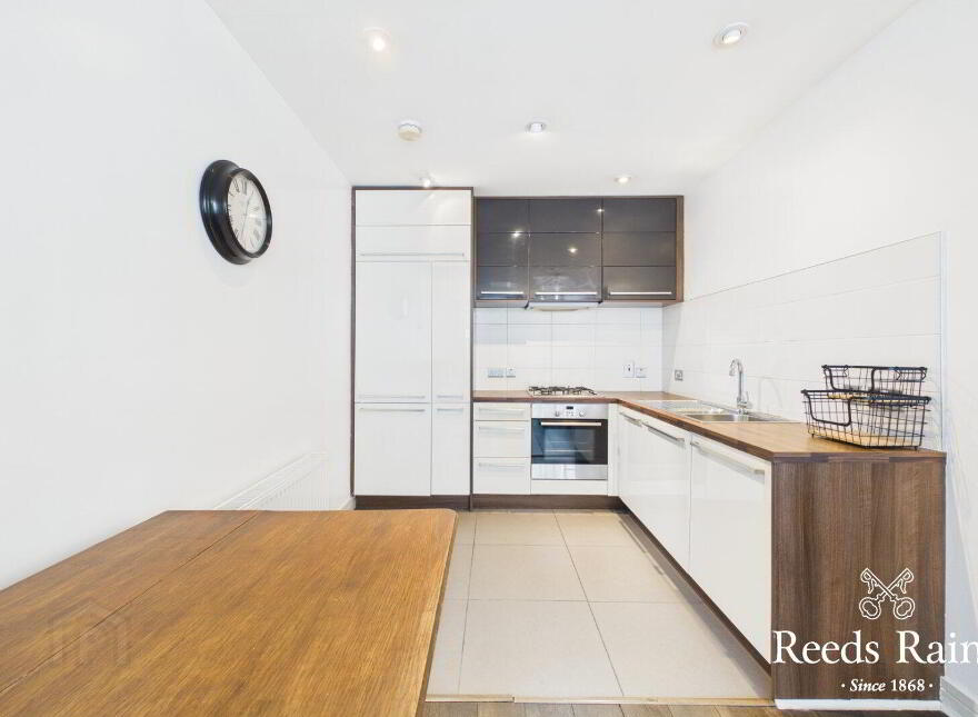 Apartment 9.30 The Arc 2I Queens Road, Titanic Quarter, Belfast, BT3 9FL