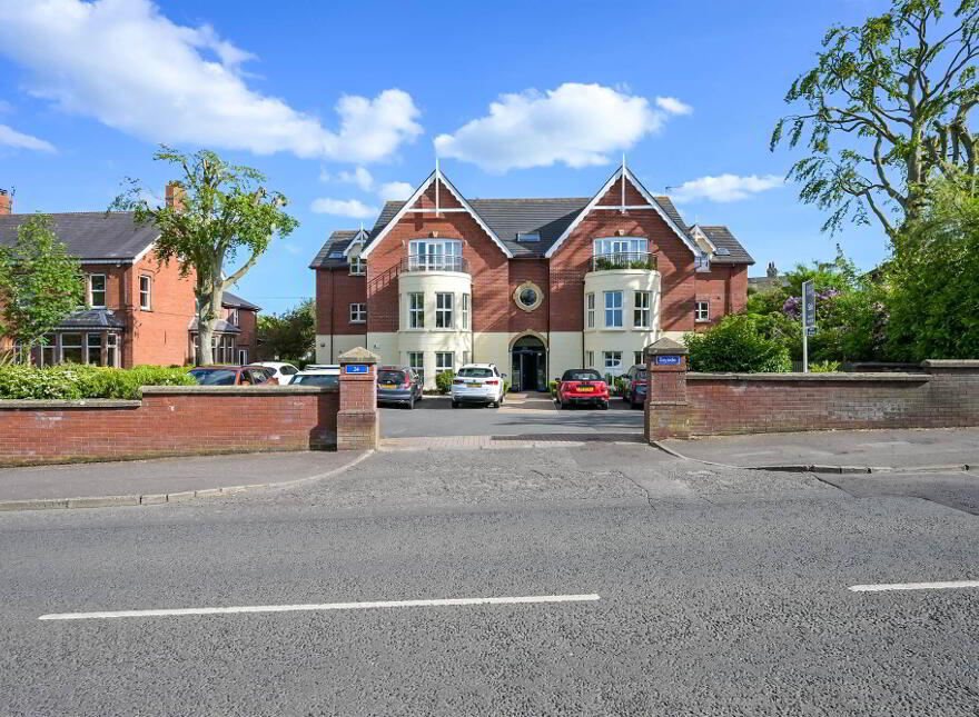 4 Bayside Apartments, 24 Ballyholme Road, Bangor, BT20 5JS