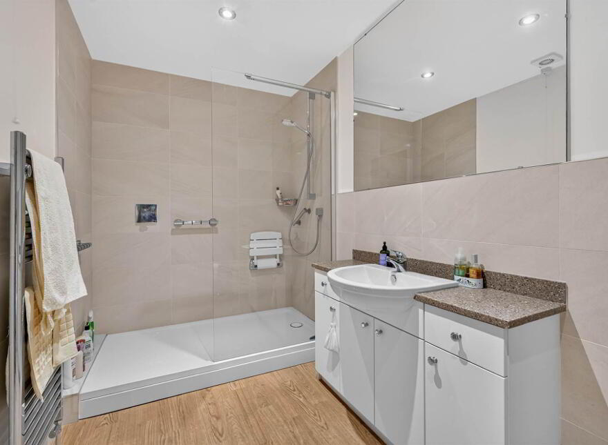 4 Bayside Apartments, 24 Ballyholme Road, Bangor, BT20 5JS