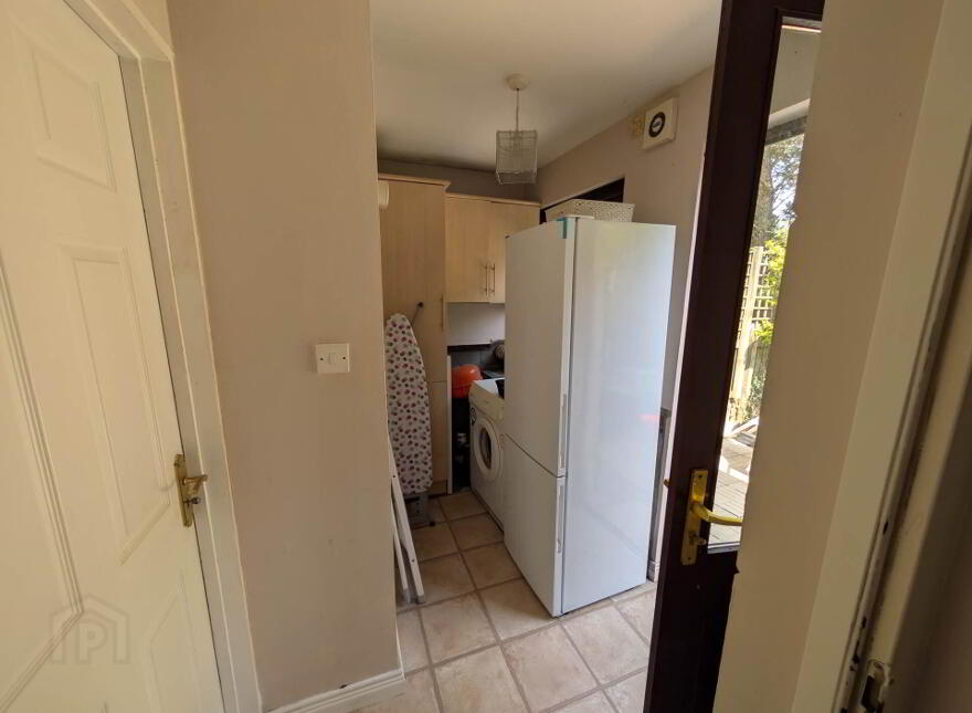 15 Molyneaux Avenue, Larne, BT40 2TU