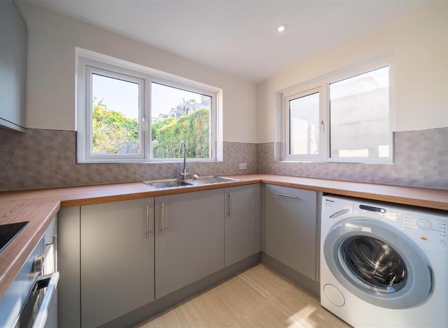 42 Springfield Road, Bangor, BT20 5BZ