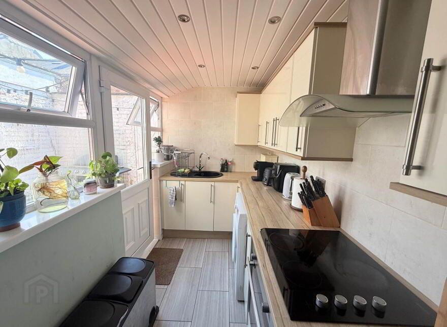 217 Cregagh Street, Woodstock Road, Belfast, BT6 8NL