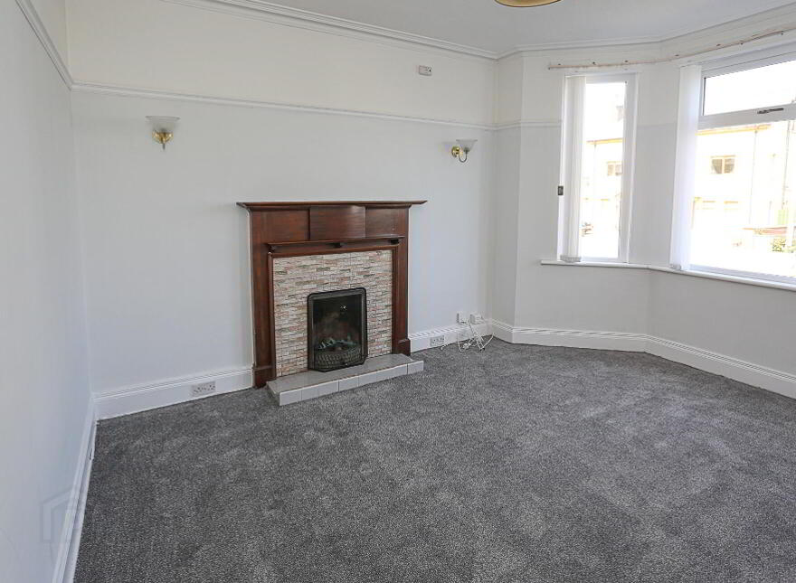 54 Groomsport Road, Bangor, BT20 5NE
