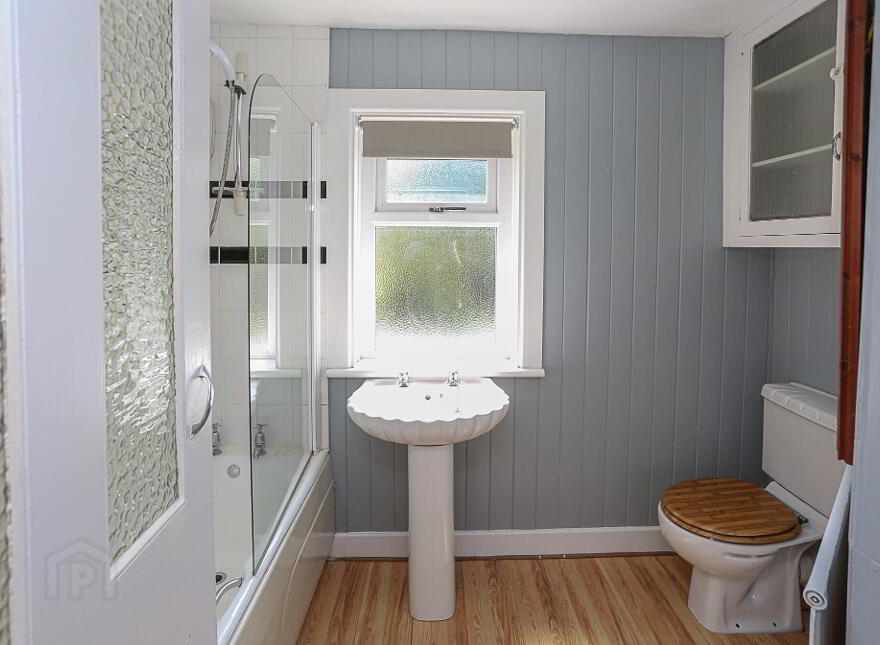 54 Groomsport Road, Bangor, BT20 5NE