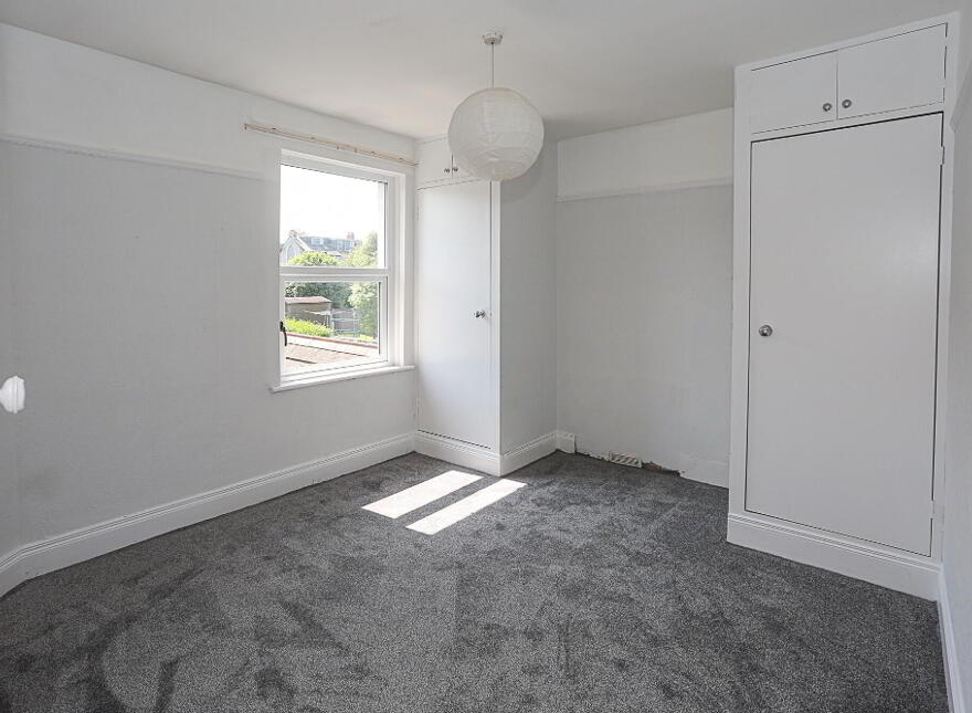 54 Groomsport Road, Bangor, BT20 5NE