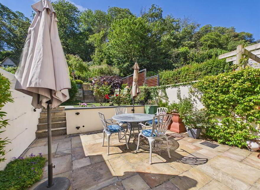 Sunbeam Cottage, 4 Curraghmore Terrace, Dunmore East, Waterford, X91E0K1
