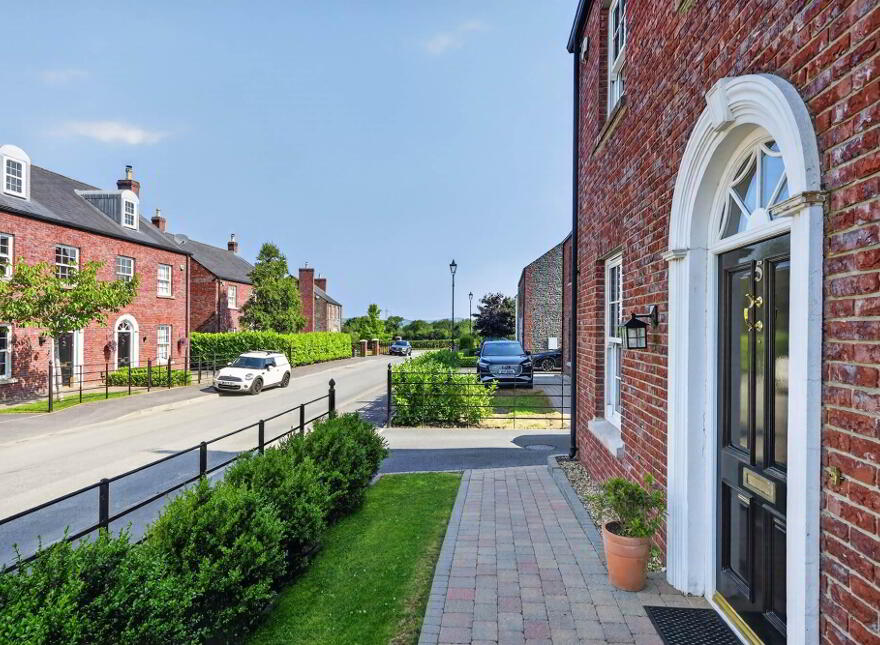 5 Farriers Green, Hillsborough, BT26 6GW