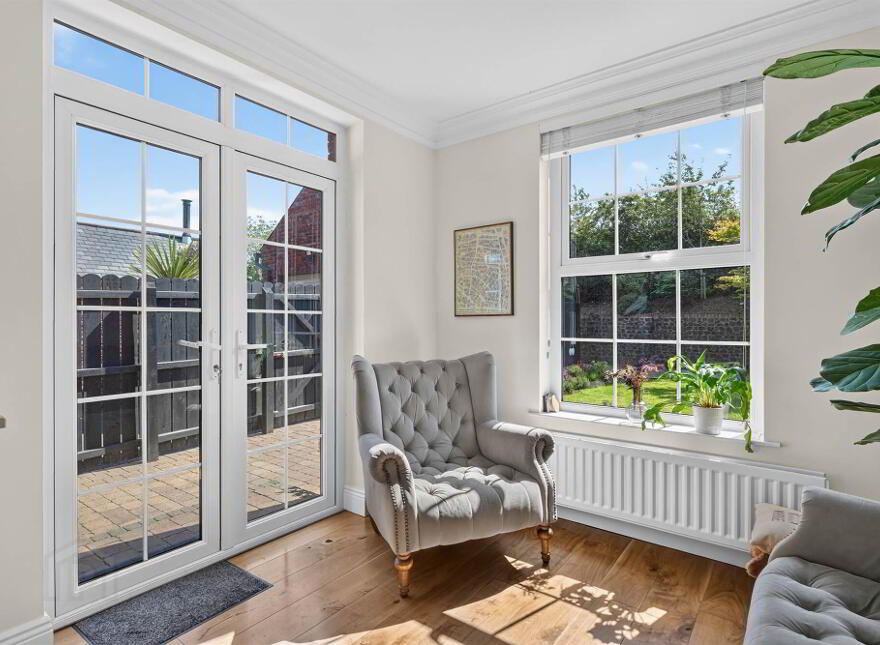 5 Farriers Green, Hillsborough, BT26 6GW