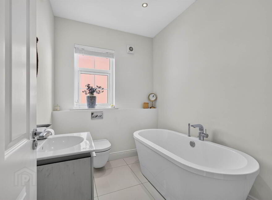 5 Farriers Green, Hillsborough, BT26 6GW