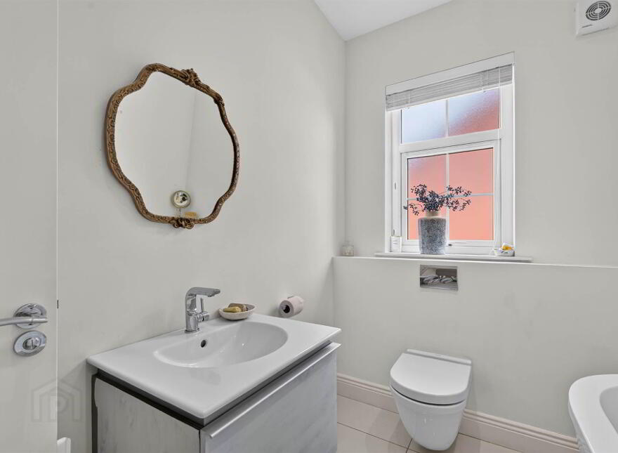 5 Farriers Green, Hillsborough, BT26 6GW
