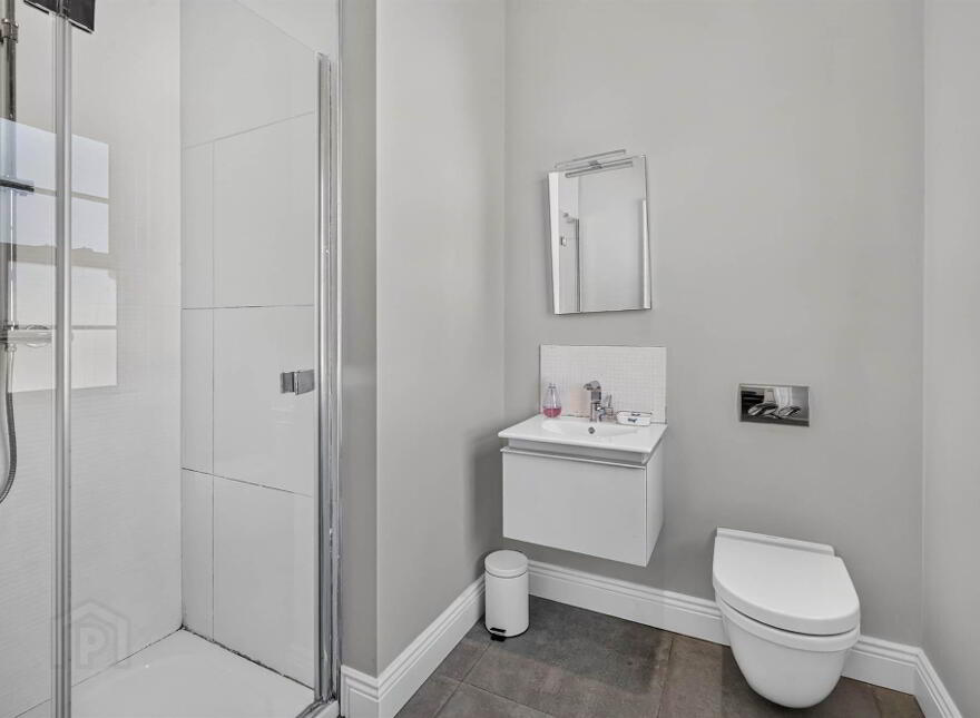 5 Farriers Green, Hillsborough, BT26 6GW